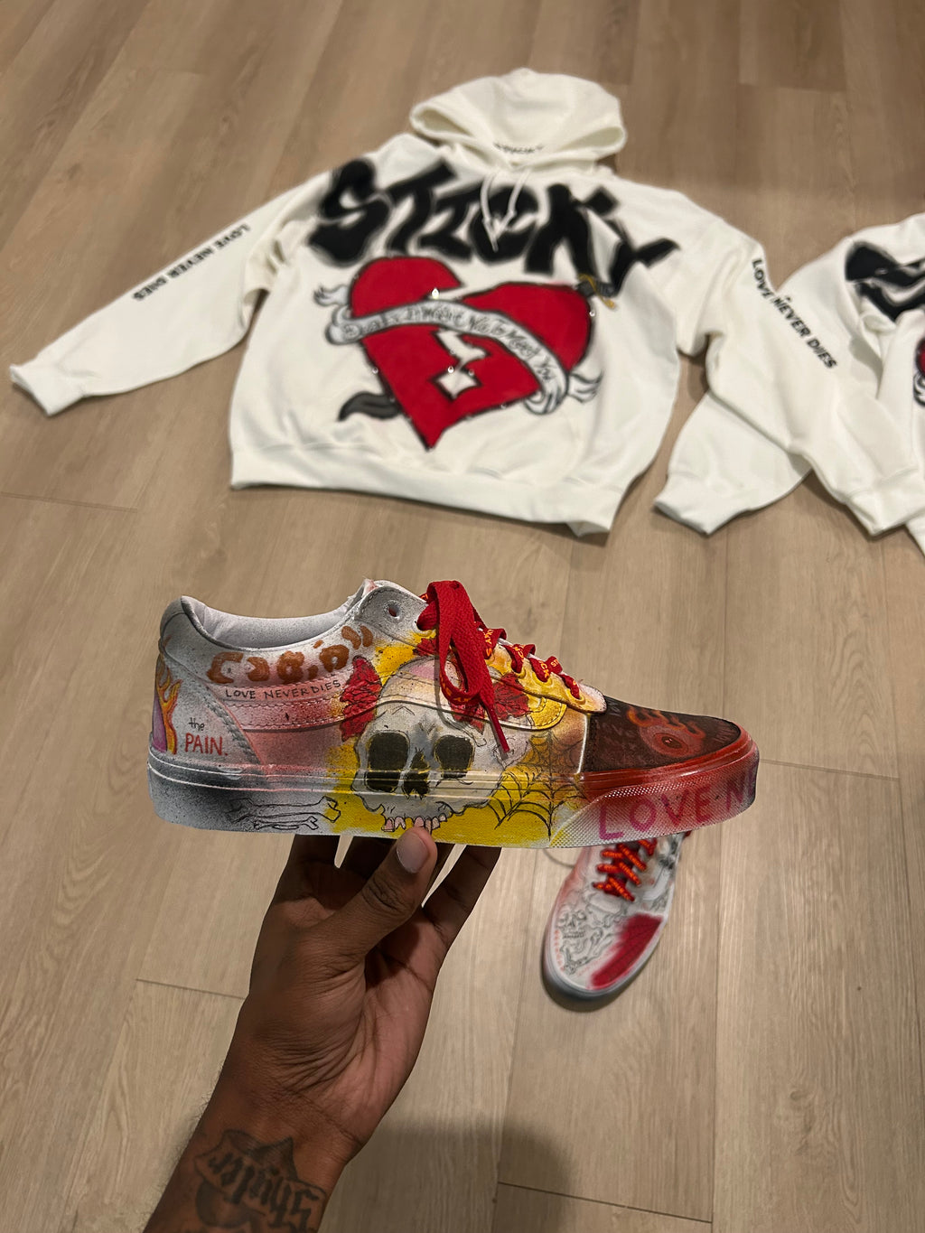 Sticky “LND-02” Vans